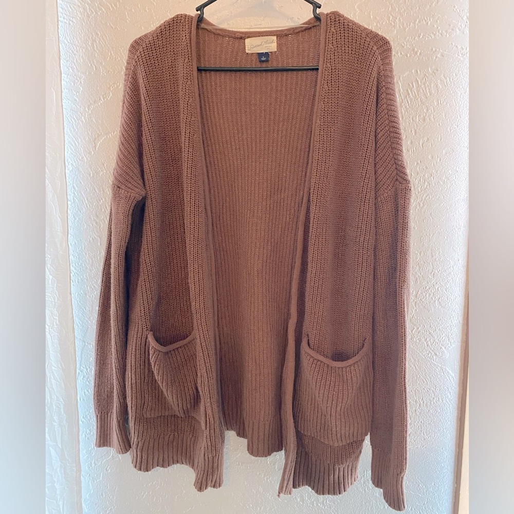Mauve colored open-style sweater. Universal thread. Size small